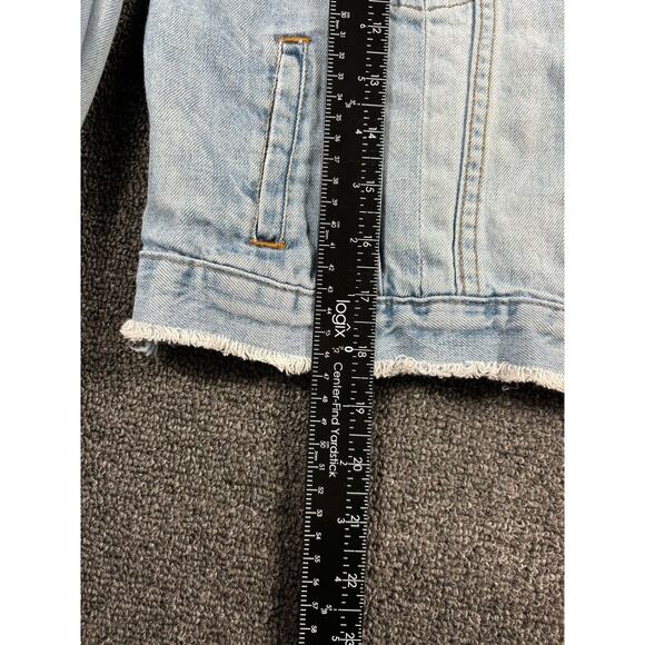 Gap 1969 Denim Jacket Womens Small Light Wash Cropped Raw Hem Rose Embroidered - Picture 7 of 7